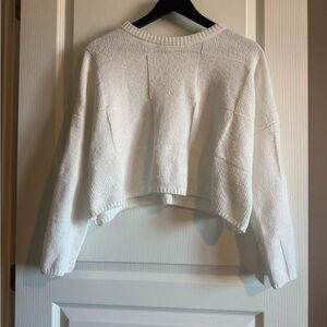 moon & madison White Cropped Crewneck Sweater